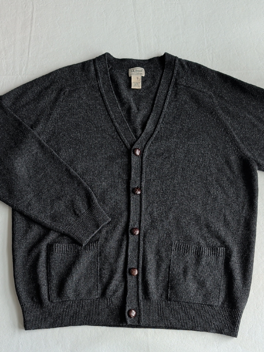 L.L. Bean Vintage 100% Lamb's Wool Gray Cardigan Men's Size XL